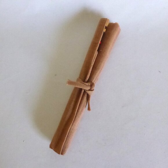 VINTAGE NEW 9.75” HANDCRAFTED TWO TONE WOOD CHOPSTICKS IN STORAGE POUCH (4 SETS) - Picture 6 of 6